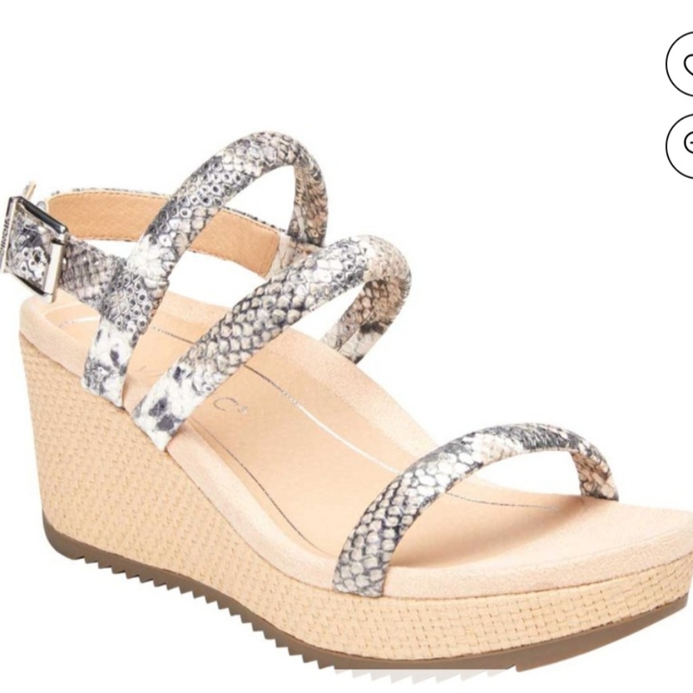 Vionic Kora Strappy Wedge Sandal